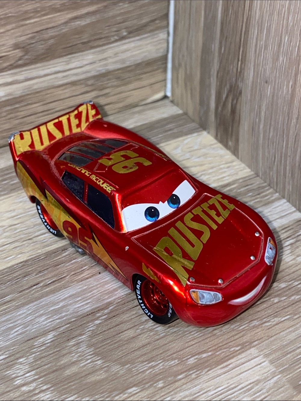 Rust-eze Lightning McQueen Red Die-Cast Toy Car
